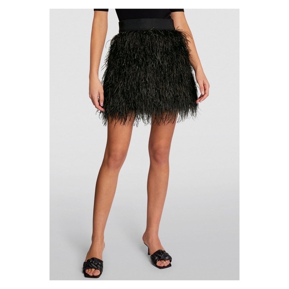 New! ALICE + OLIVIA Cina Ostrich Feather Mini Skirt - Picture 4 of 10